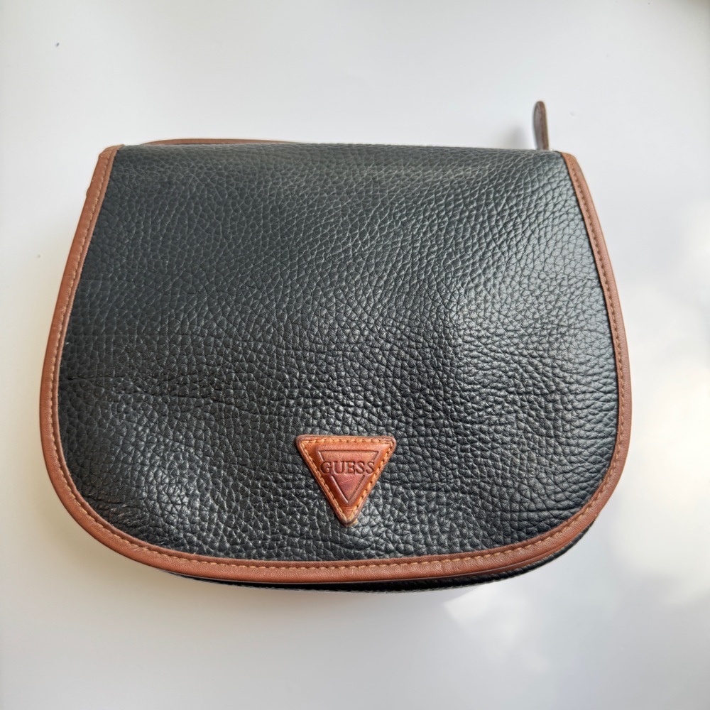 Vintage GUESS Black and Tan Crossbody Pebble Leather Bag Y2K Bag